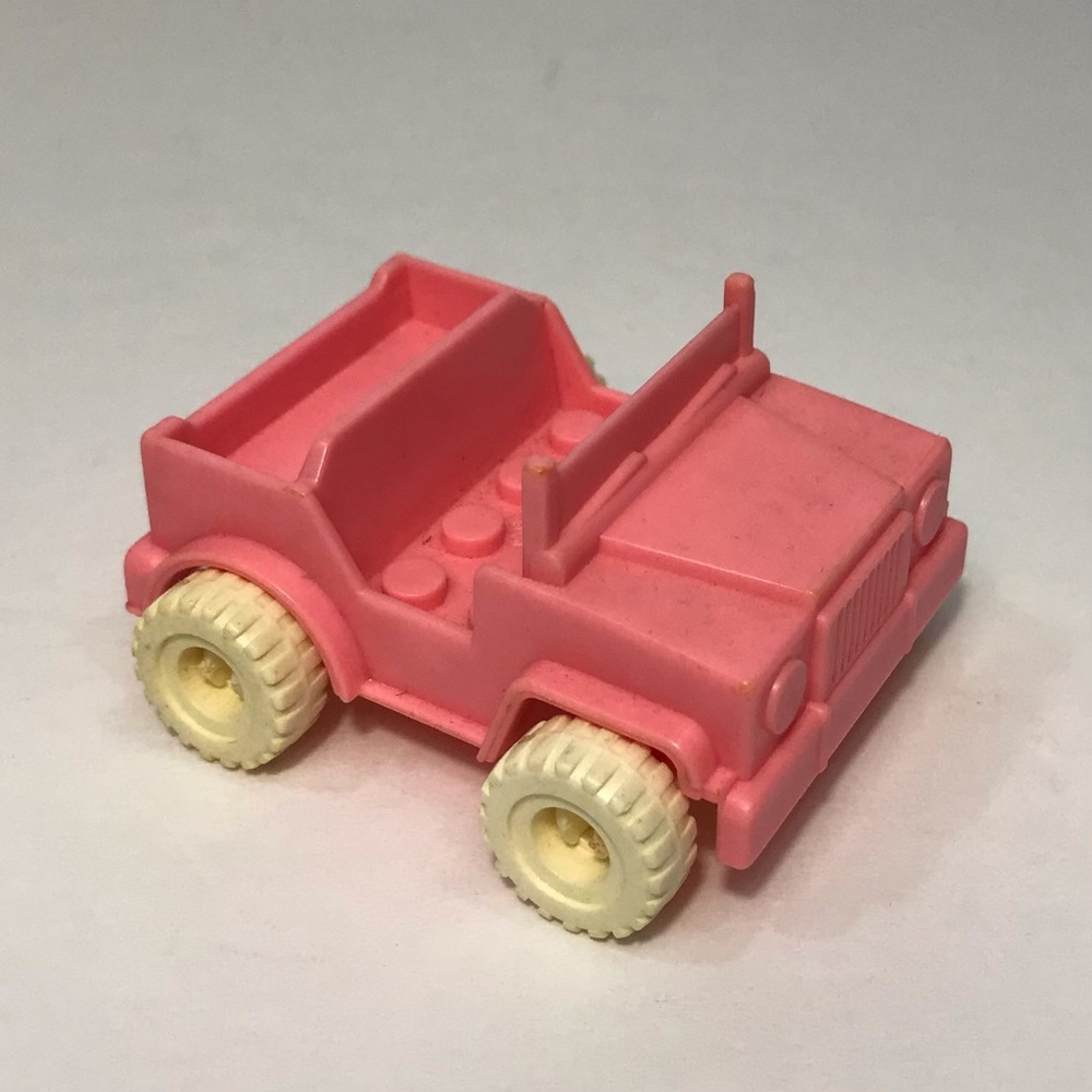 Vintage 1995 Mega Bloks Fantasy Shopping Avenue Playset Pink Replacement Jeep - Picture 1 of 8